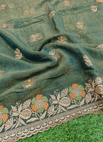 Load image into Gallery viewer, Lovely Designer Crush Saree in Scallop Border