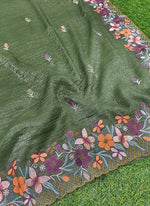 Load image into Gallery viewer, Beautiful Designer Crush Saree in Scallop Border