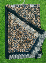 Load image into Gallery viewer, Lovely Metal Georgette Saree in Scallop Border