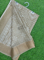 Load image into Gallery viewer, Elegant Fancy Semi Silk Saree
