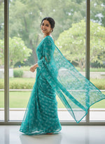 Load image into Gallery viewer, Latest Garden Vareli Printed Nara Chiffon Saree