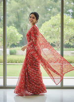 Load image into Gallery viewer, Latest Garden Vareli Printed Nara Chiffon Saree