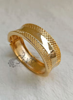 Load image into Gallery viewer, Beautiful Dull Gold Polish Bracelet Bangle