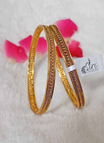 Load image into Gallery viewer, Beautiful Pair of Bangles in Antique Gold Polish