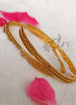 Load image into Gallery viewer, Beautiful Pair of Bangles in Antique Gold Polish