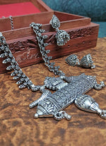 Load image into Gallery viewer, Designer Black Metal Long Necklace Set