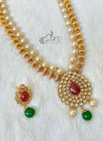 Load image into Gallery viewer, Polki Necklace Set In Gold Balls And Pearls