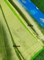 Load image into Gallery viewer, Beautiful Banarasi Organza Saree In Rich Contrast Borders