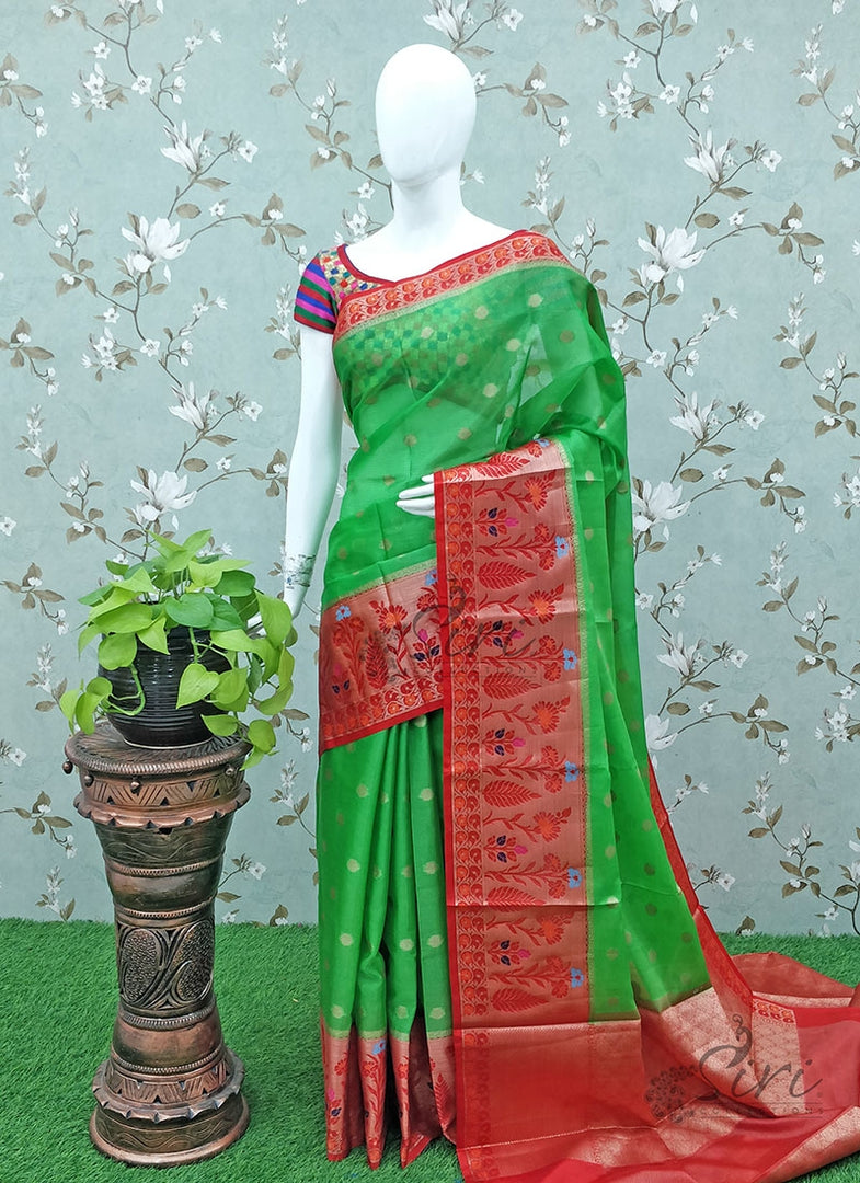 Beautiful Designer Fancy Saree in Contrast Border and Rich Pallu
