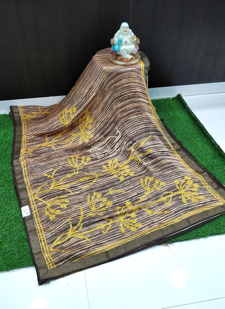 Simple Printed Fancy Crepe Saree in Fancy Borders