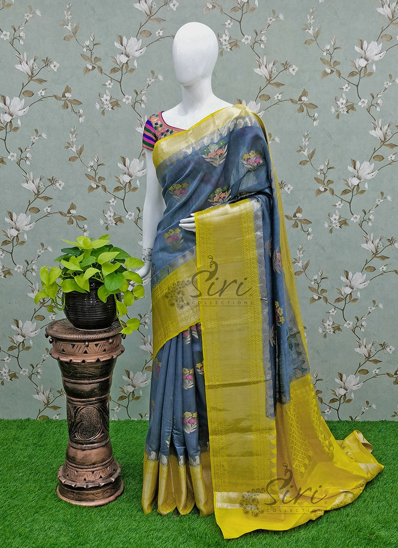 Beautiful Pure Matka Silk Saree in Rich Contrast Border and Rich Pallu