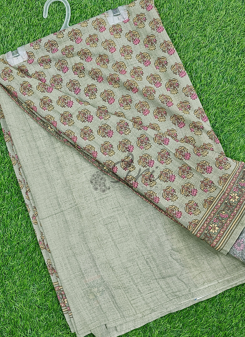 Beautiful Digital Print Fine Crepe Saree