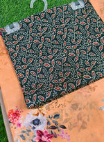Load image into Gallery viewer, Beautiful Digital Print Crepe Saree
