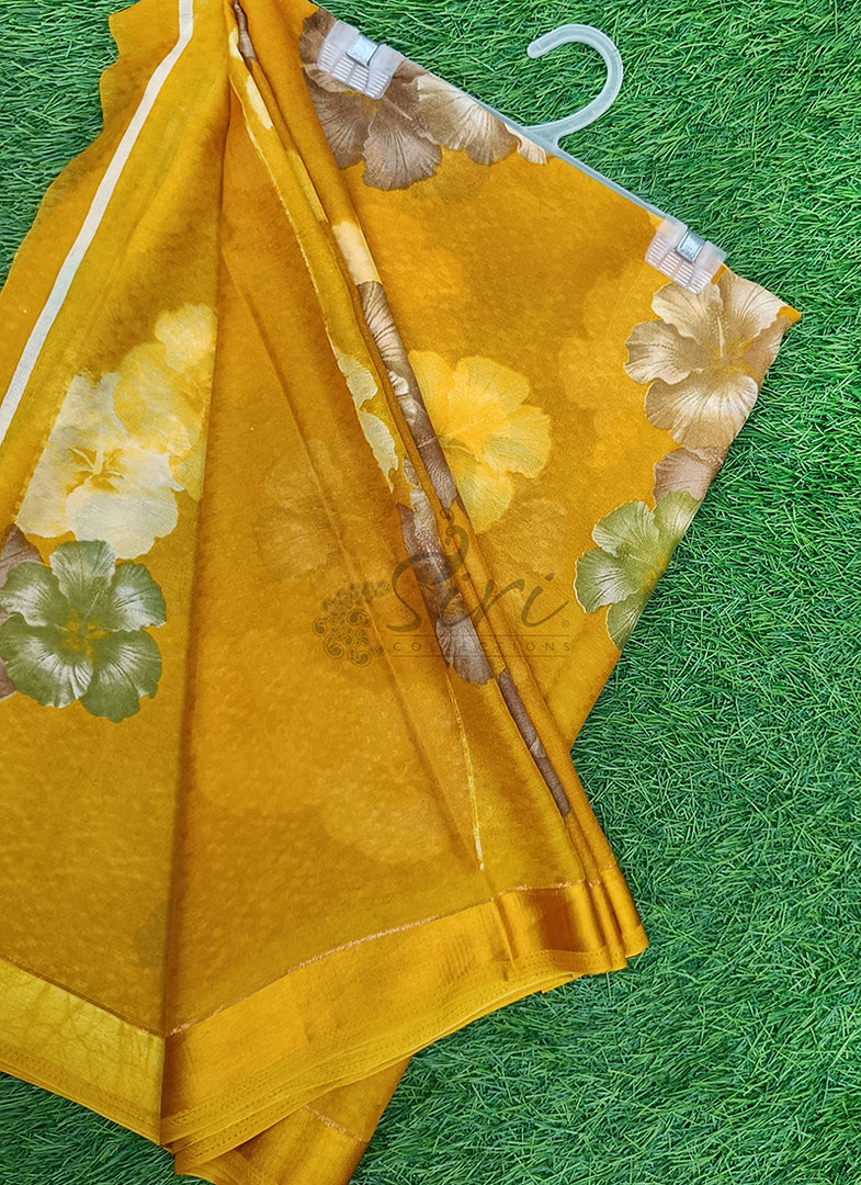 Beautiful Georgette Saree in Self Design