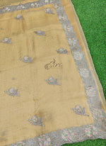 Load image into Gallery viewer, Beautiful Designer Crush Saree in Scallop Border
