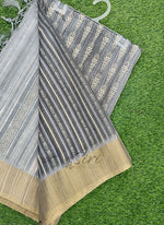Load image into Gallery viewer, Beautiful Digital Print Matka Silk Saree

