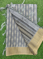 Load image into Gallery viewer, Beautiful Digital Print Matka Silk Saree

