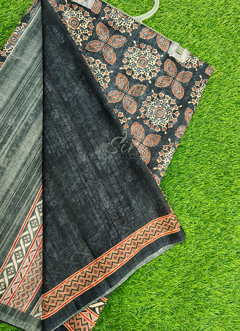 Beautiful Digital Print Premium Tussar Saree