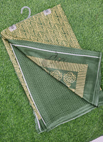 Load image into Gallery viewer, Beautiful Printed Crepe Saree
