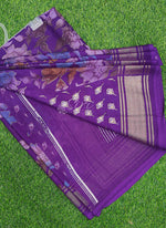 Load image into Gallery viewer, Beautiful Georgette Floral Print Sarees with Foil Print Border
