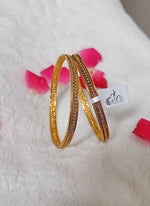 Load image into Gallery viewer, Beautiful Pair of Bangles in Antique Gold Polish
