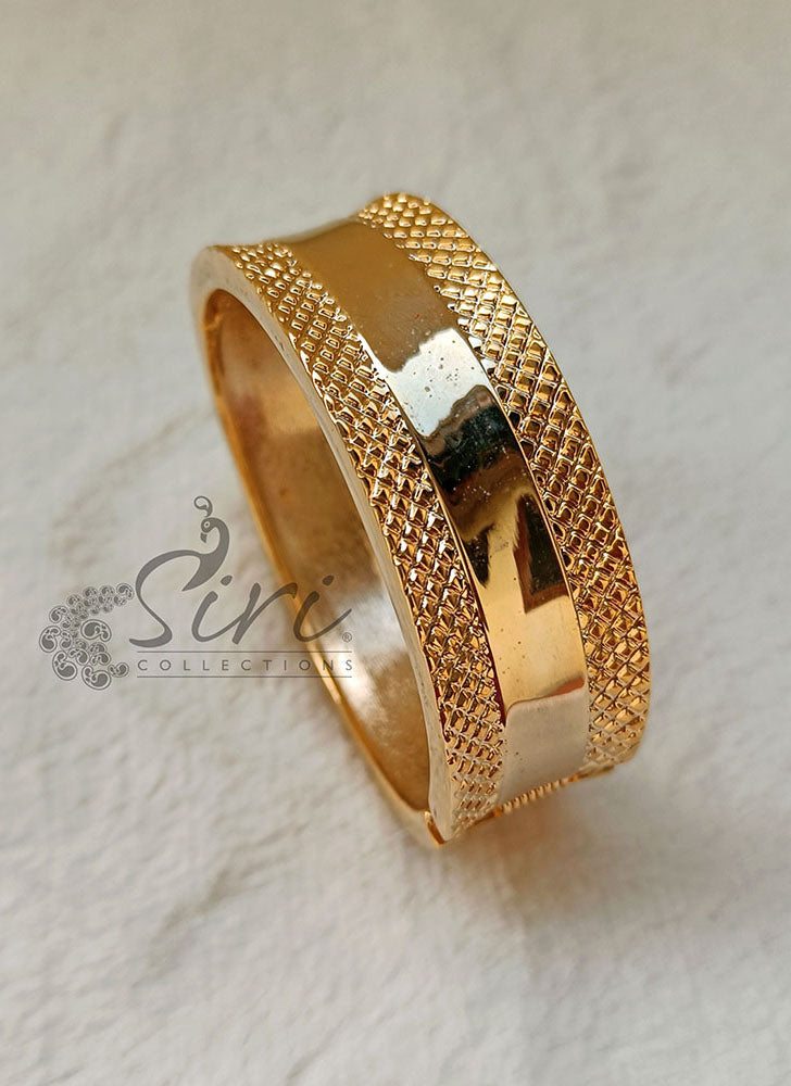 Beautiful Dull Gold Polish Bracelet Bangle