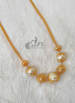 Load image into Gallery viewer, Simple South Sea Pearls Designer Chain
