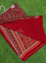 Load image into Gallery viewer, Beautiful Floral Printed Crepe Silk Saree