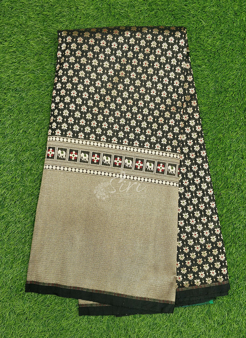 Beautiful Banarasi Silk Fabric In One Side Border