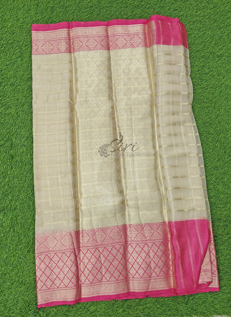 Lovely Banarasi Kora Saree Contrast Border