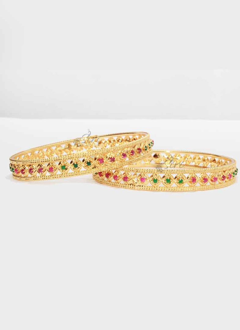Simple Pair of Bangles in Gold Micro Polish in Stones